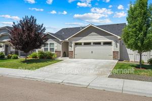 featured image of 644 Stanley Lake St