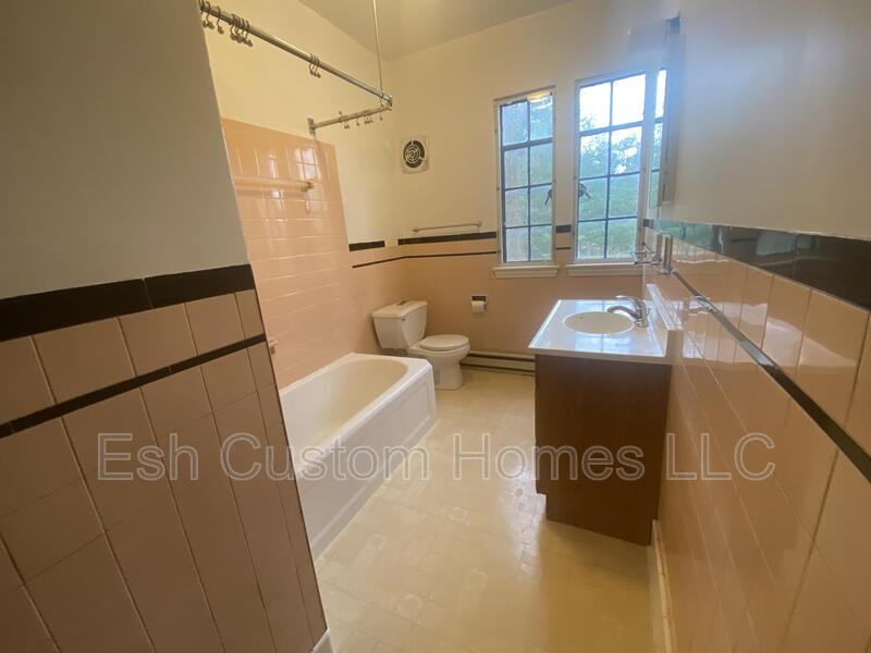 Safe Harbor Vlg - Photo 2 of 6