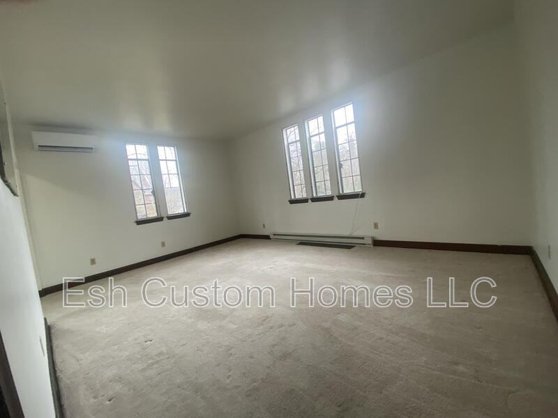 Safe Harbor Vlg - Photo 4 of 6