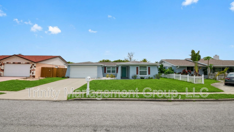 5808 Consuello Dr - Photo 3 of 18