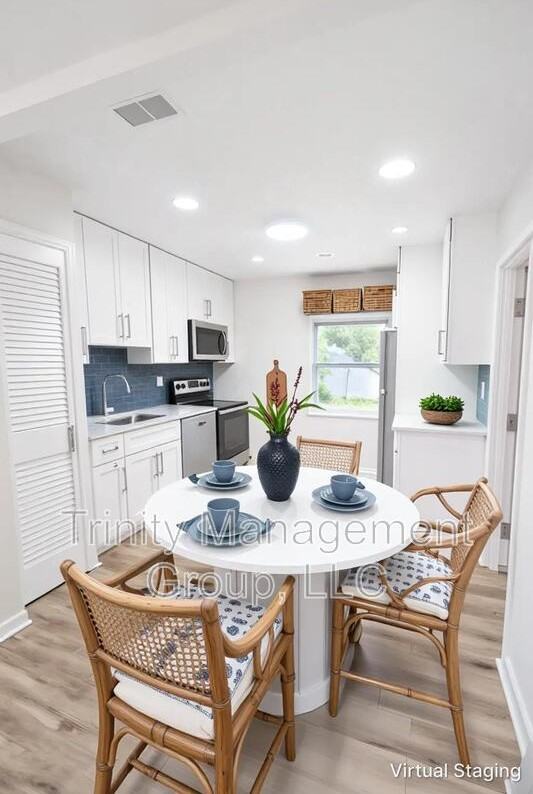 7131 Carlow St - Photo 6 of 27