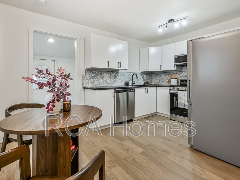 933 N Tuxedo St - Photo 5 of 16