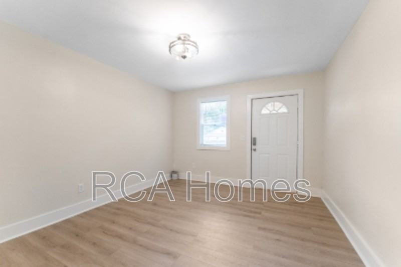 1445 Congress Ave - Photo 5 of 10