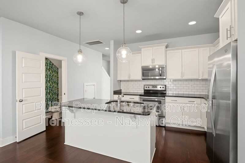 729 Cottage Park Dr - Photo 2 of 17
