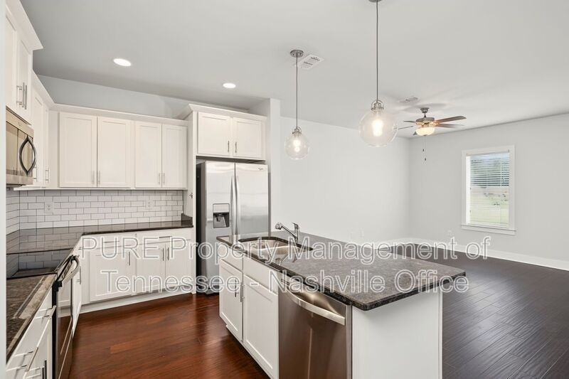729 Cottage Park Dr - Photo 3 of 17