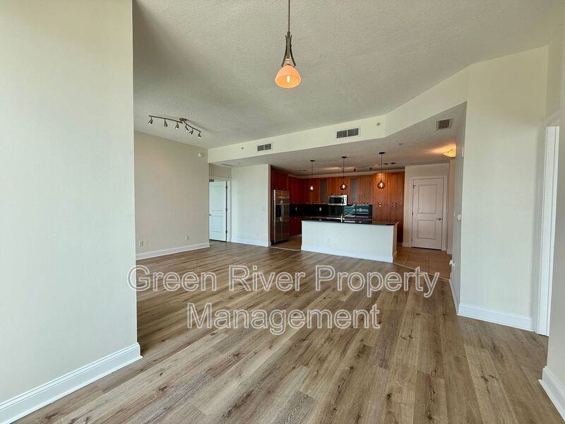 1431 Riverplace Blvd #3402 - Photo 3 of 50