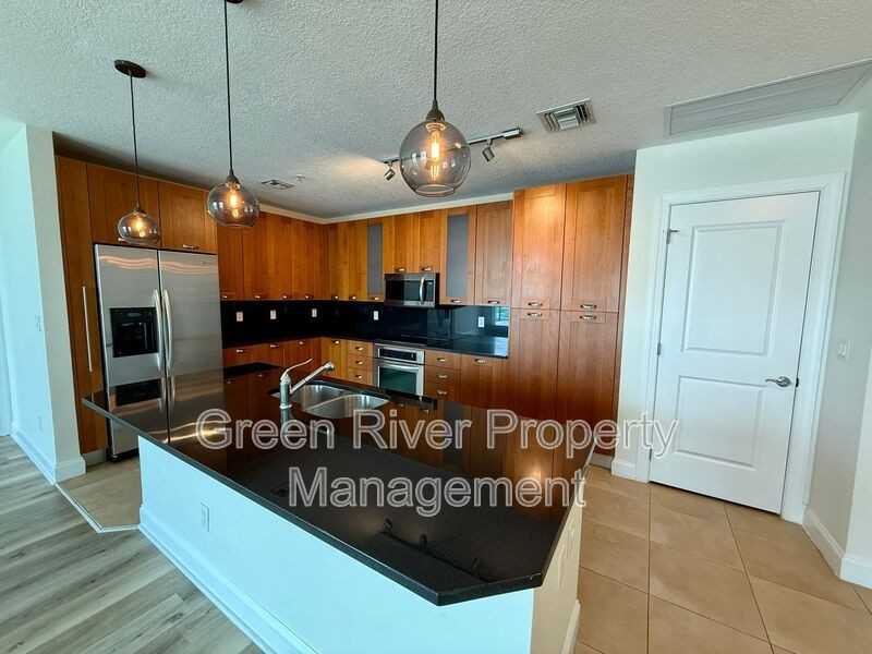 1431 Riverplace Blvd #3402 - Photo 4 of 50