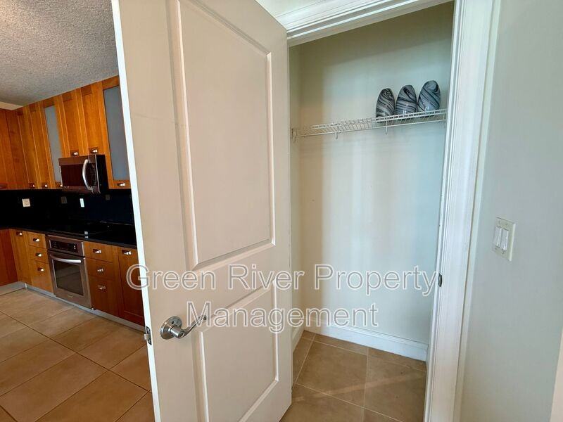 1431 Riverplace Blvd #3402 - Photo 5 of 50