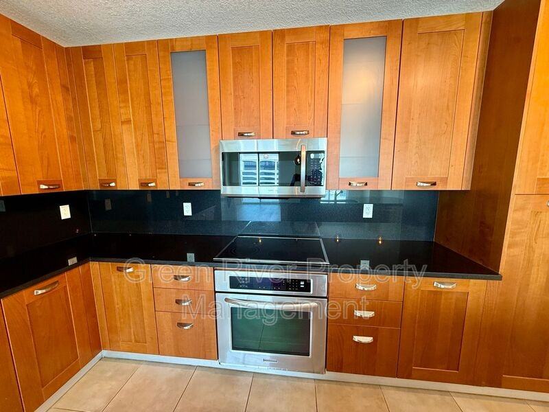 1431 Riverplace Blvd #3402 - Photo 7 of 50
