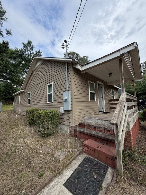 534 Basin St - Photo 2 of 10