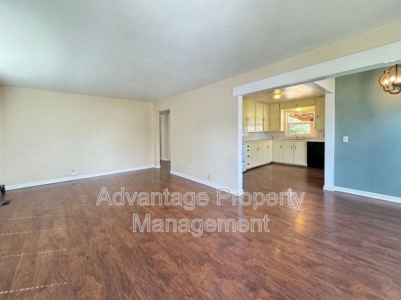 2889 Nw Gibson Hill Rd - Photo 5 of 30