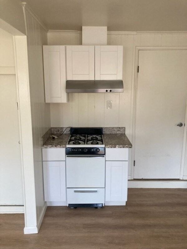 9990 Oak St #B - Photo 5 of 8