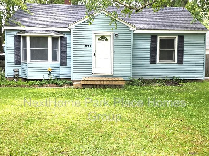 2908 Dartmouth Dr - Photo 2 of 10