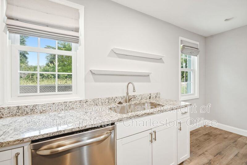 1133 Brody Ave - Photo 5 of 22