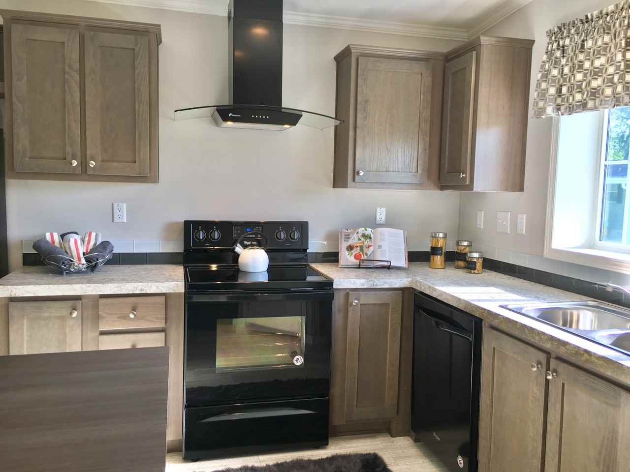 459 Emden St - Photo 4 of 15