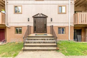 featured image of 139 Green St #12