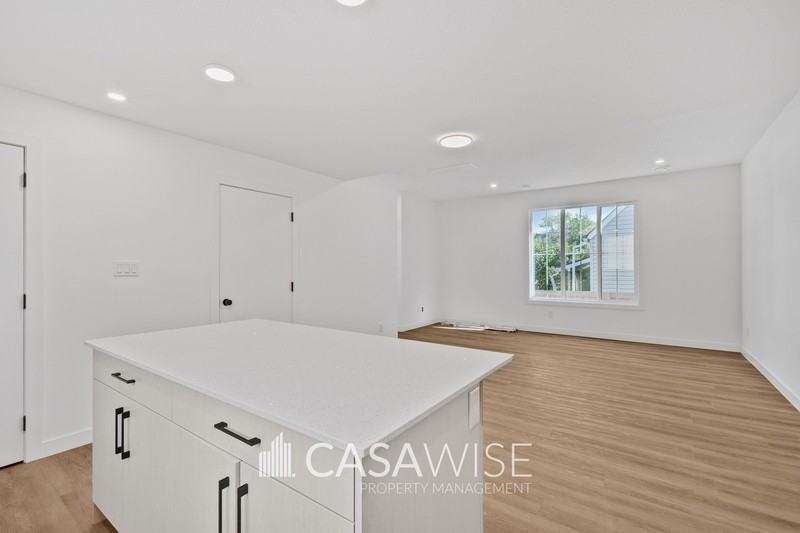 11323 106 St Nw #2 - Photo 5 of 28