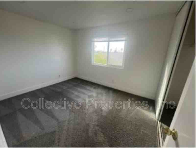 3965 Logan Ave - Photo 7 of 9