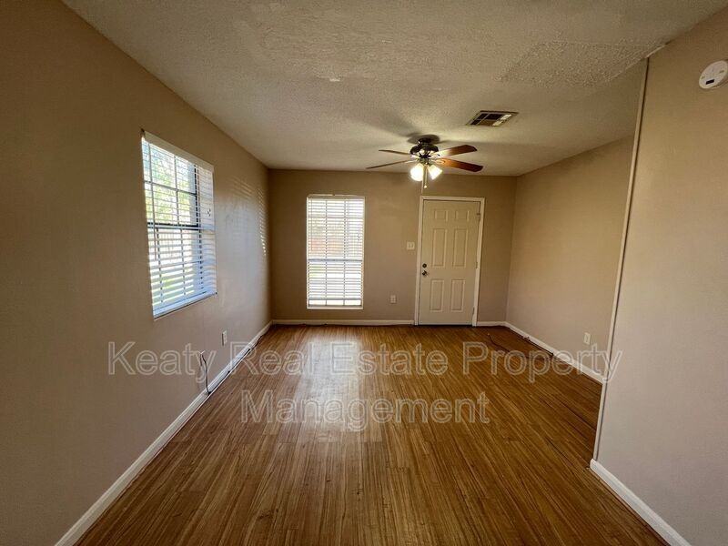 418 Failla Rd #4 - Photo 2 of 12