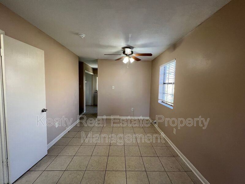 418 Failla Rd #4 - Photo 5 of 12