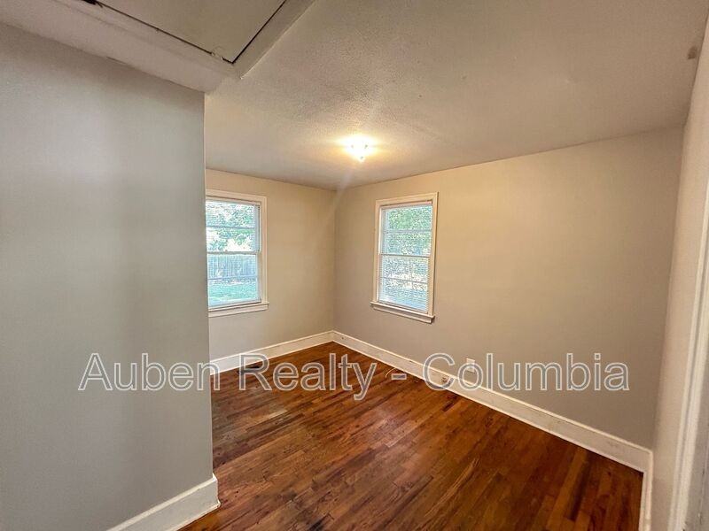 1414 S Kilbourne Rd - Photo 4 of 9