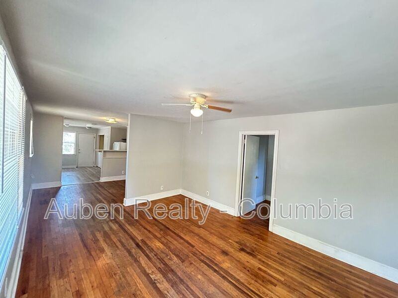 1414 S Kilbourne Rd - Photo 6 of 9
