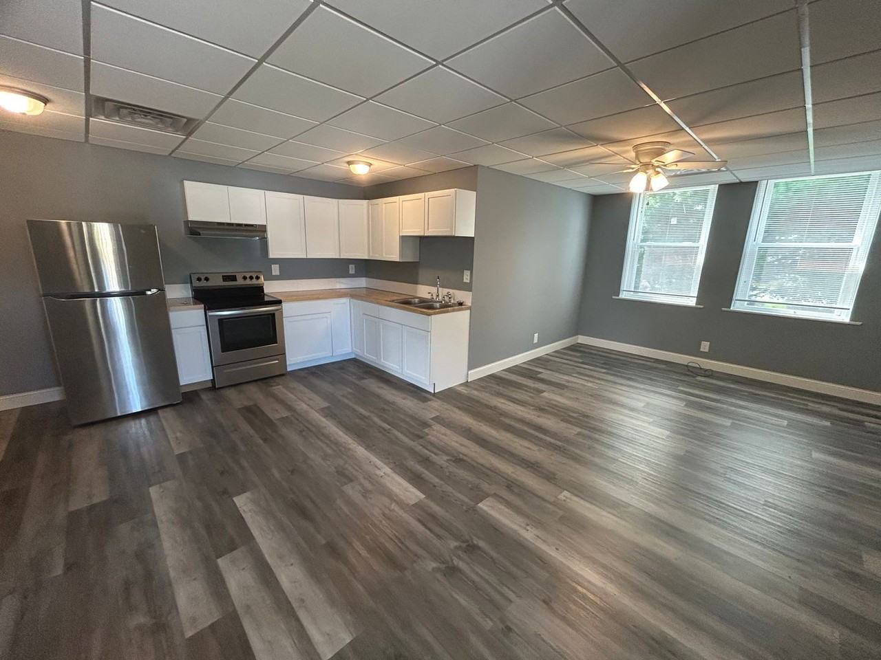 703 N Park/704 N Main - Photo 4 of 50