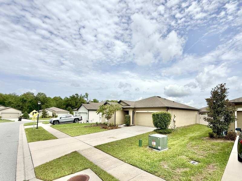 18715 Alfaro Loop - Photo 4 of 45