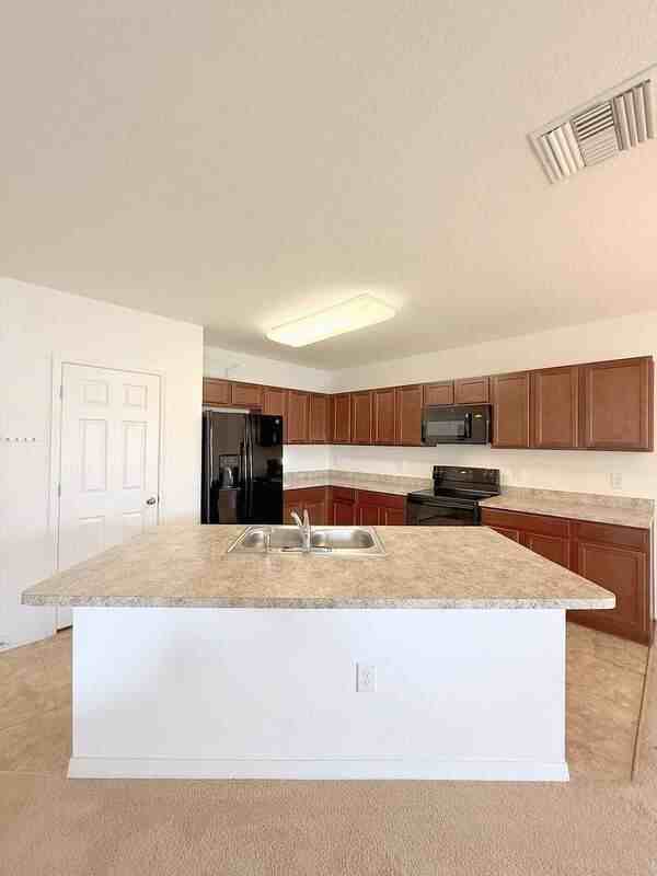 18715 Alfaro Loop - Photo 5 of 45