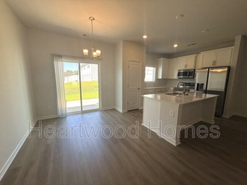121 Bartlett Dr - Photo 6 of 44