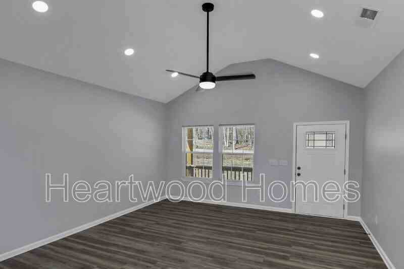32 Roberson St - Photo 3 of 36