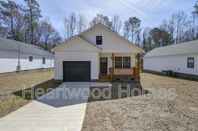 32 Roberson St - Photo 4 of 36