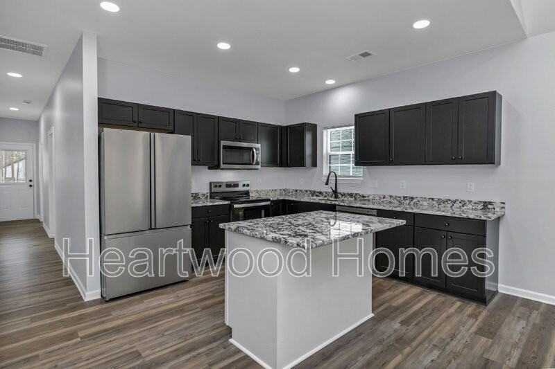 32 Roberson St