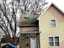 featured image of 835 S Benton Ave