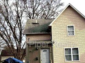 835 S Benton Ave - Photo 1 of 1