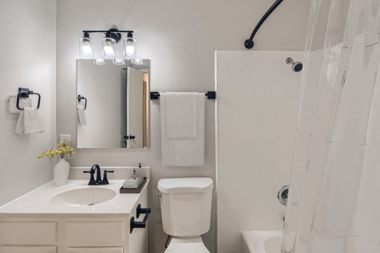 Riverbend Apartments - Photo 6 of 9