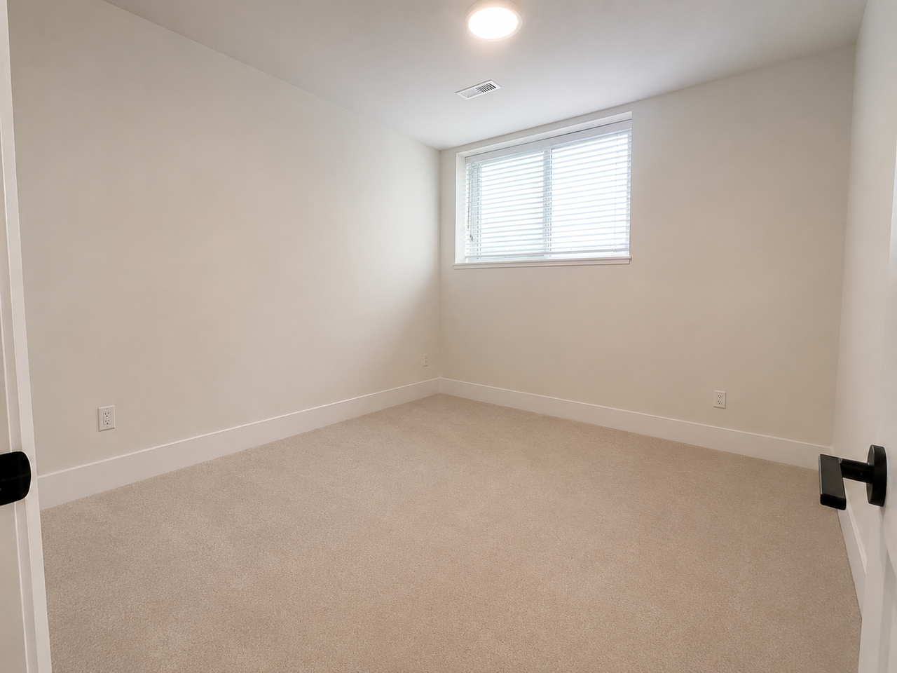 517 240 Street - Photo 7 of 11
