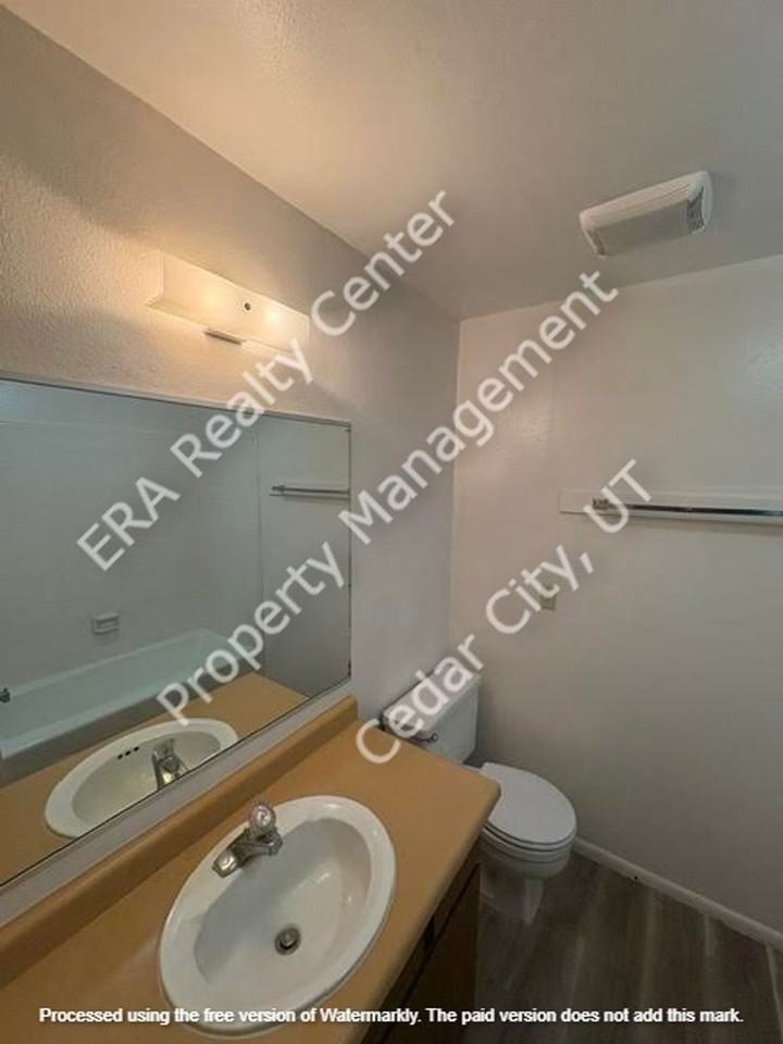 421 N 800 W #3 - Photo 7 of 16