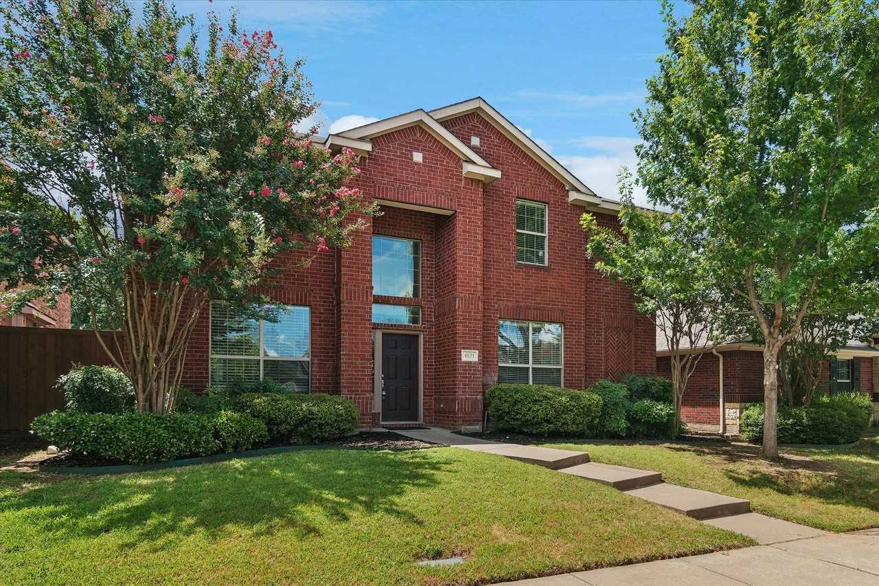 4621 Brighton Dr - Photo 2 of 26