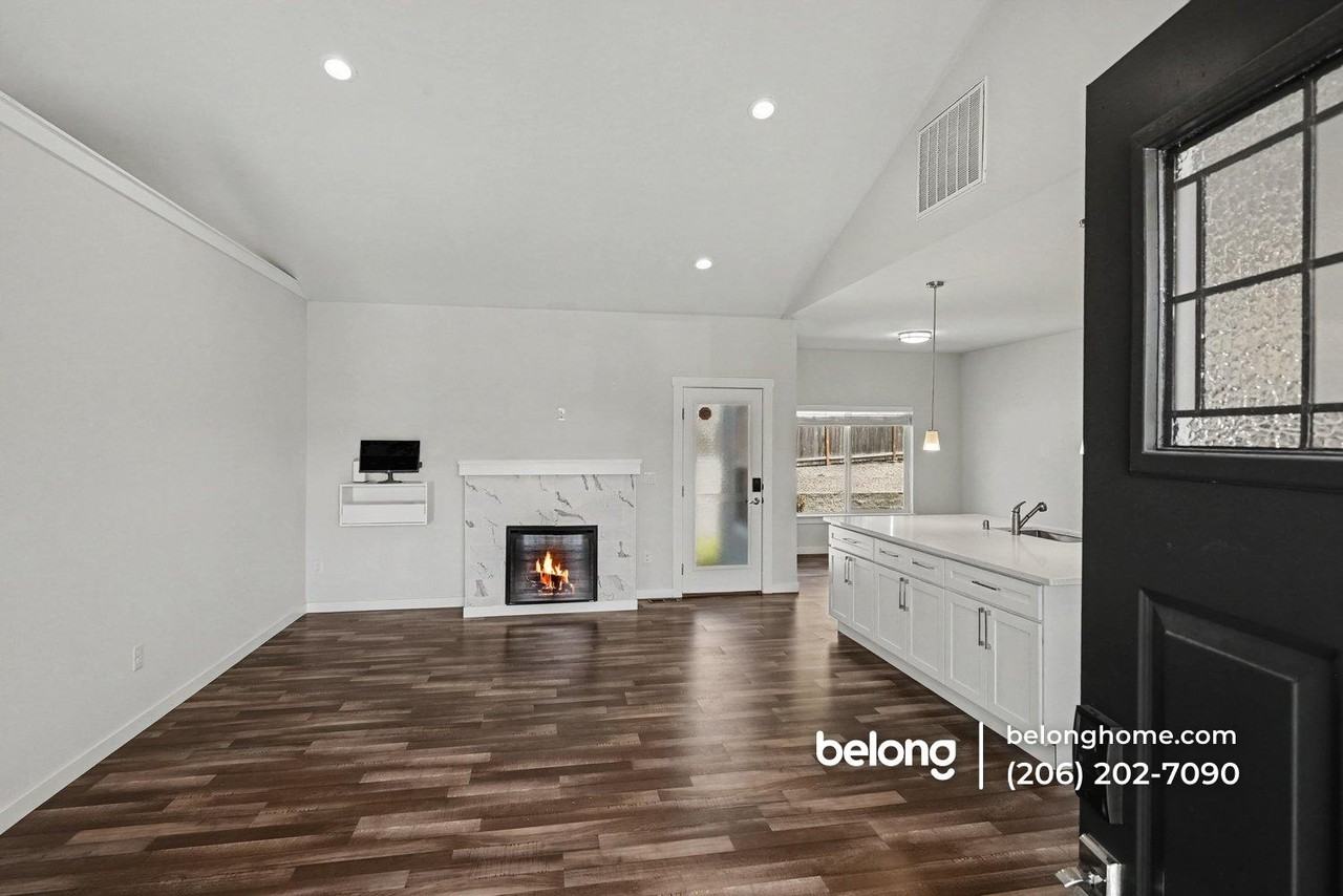 410 Emerald St #A - Photo 6 of 26