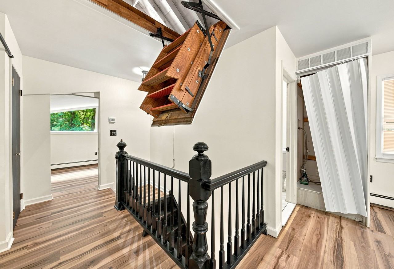 8 Mc Croy Dr - Photo 6 of 10