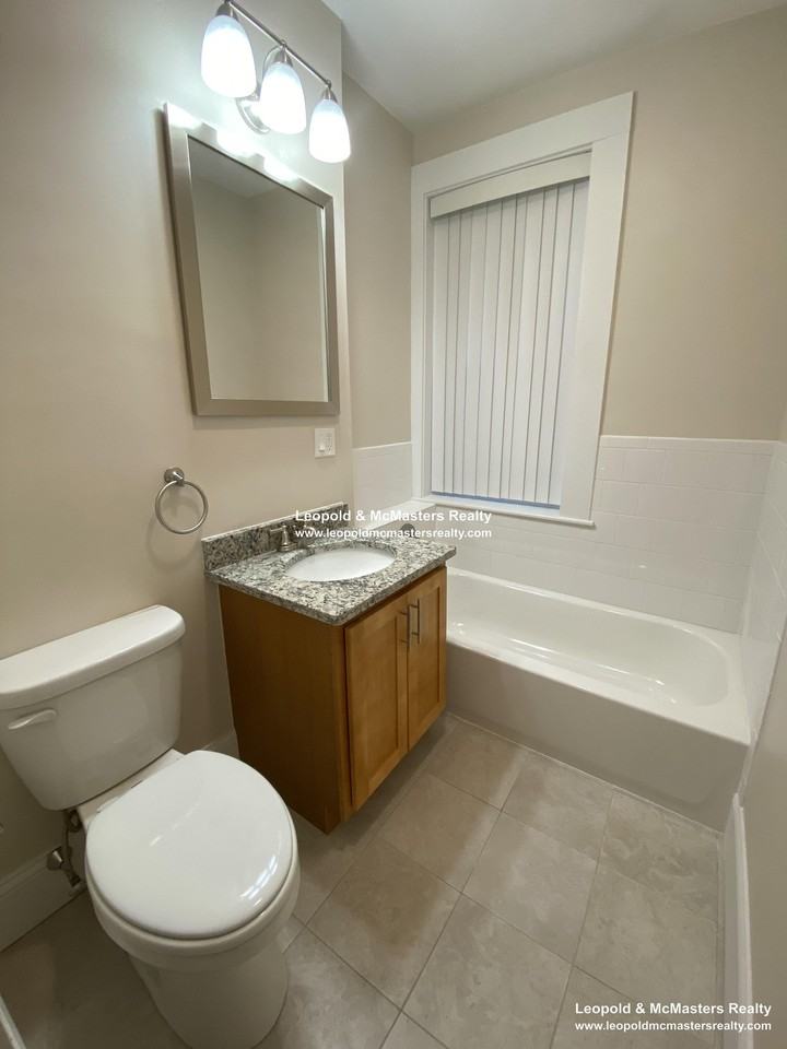12 Short St #5 - Photo 3 of 28