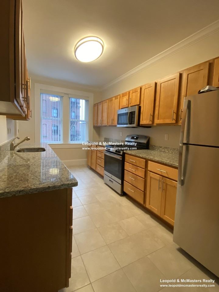 12 Short St #5 - Photo 5 of 28