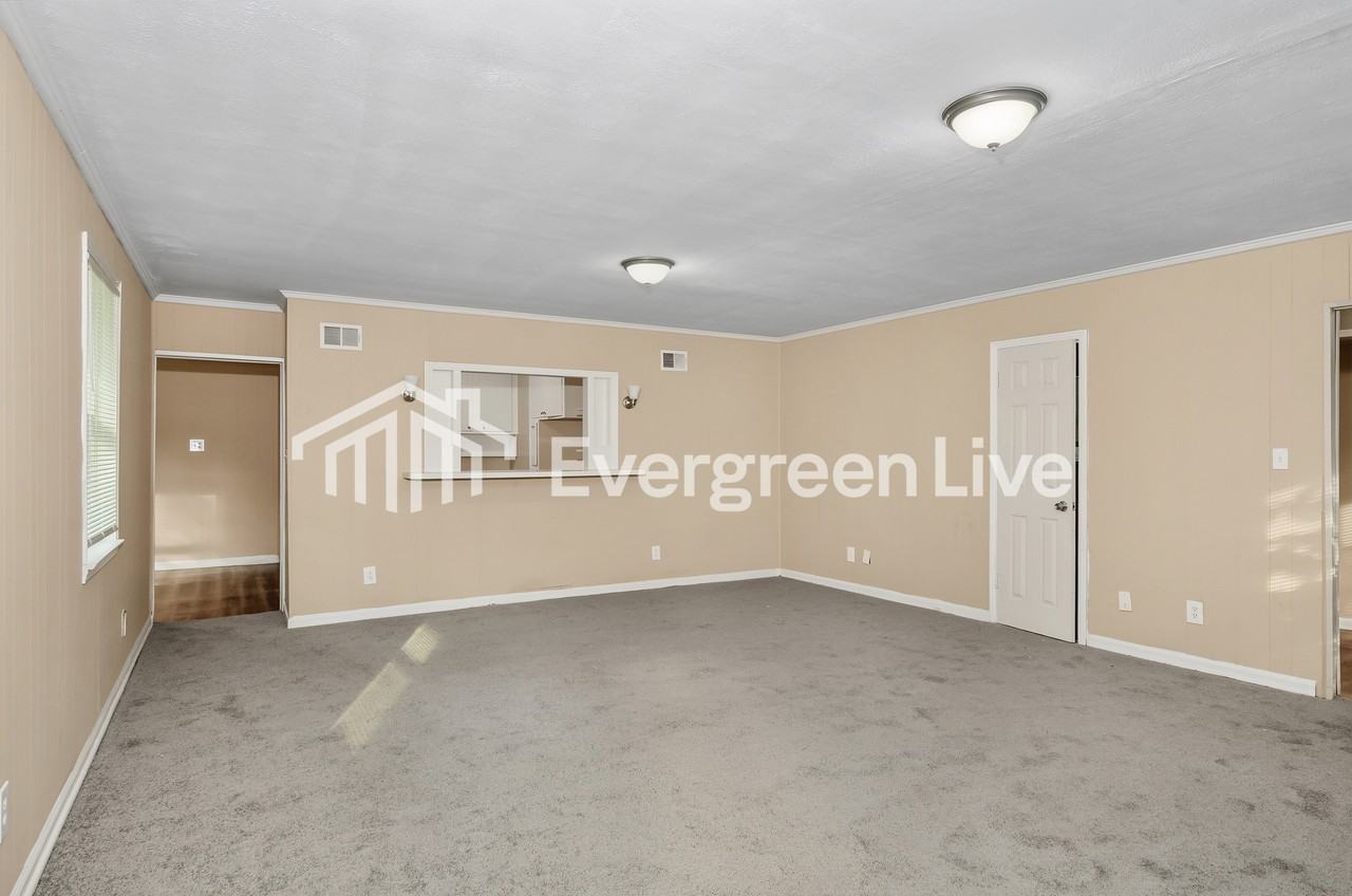 3045 Brookdale St - Photo 3 of 15