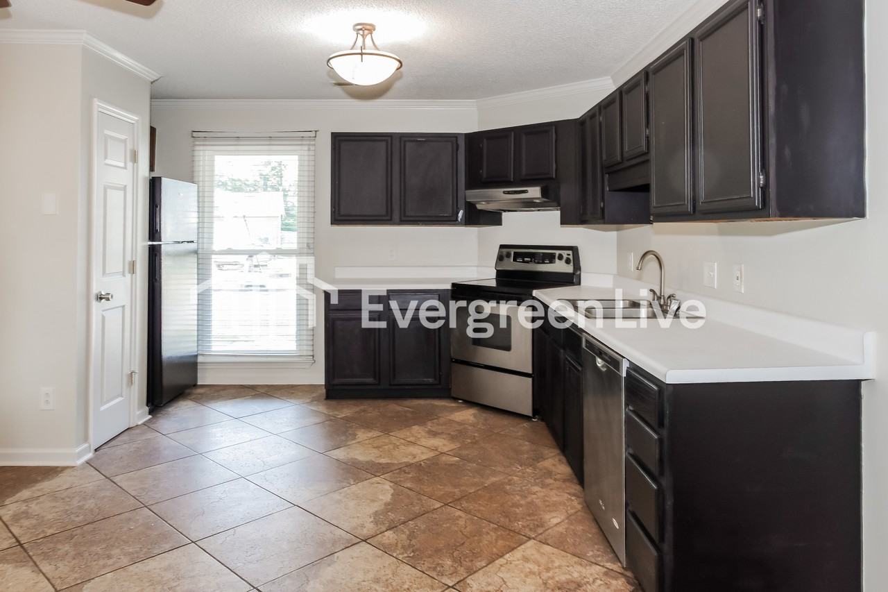 135 Hollington Dr Ne - Photo 4 of 15