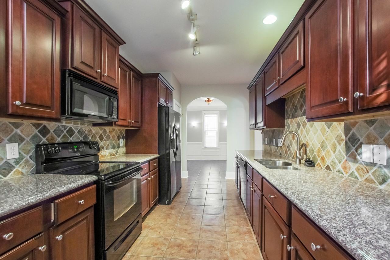 3040 Ivy Brook Pl - Photo 4 of 15