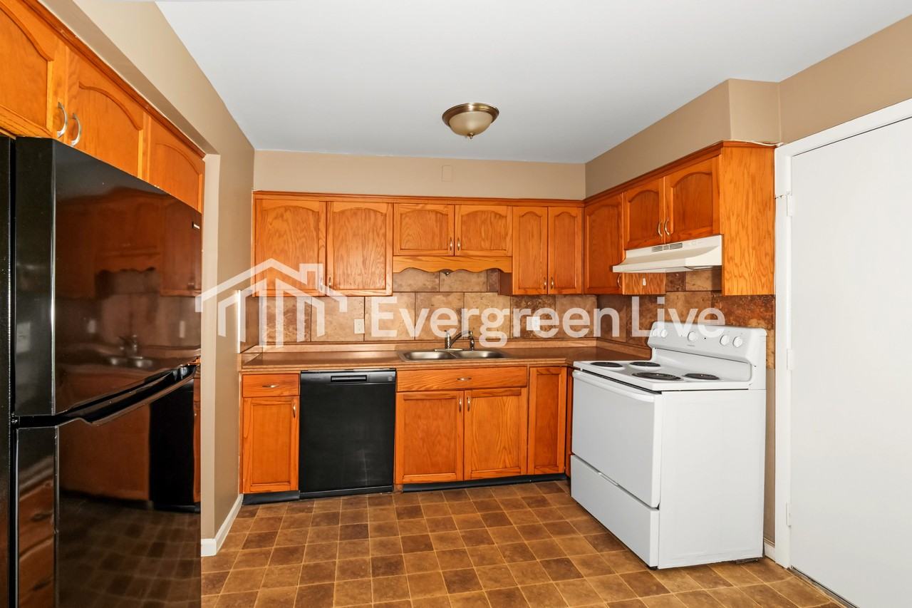 11428 Palmer Ave - Photo 6 of 15