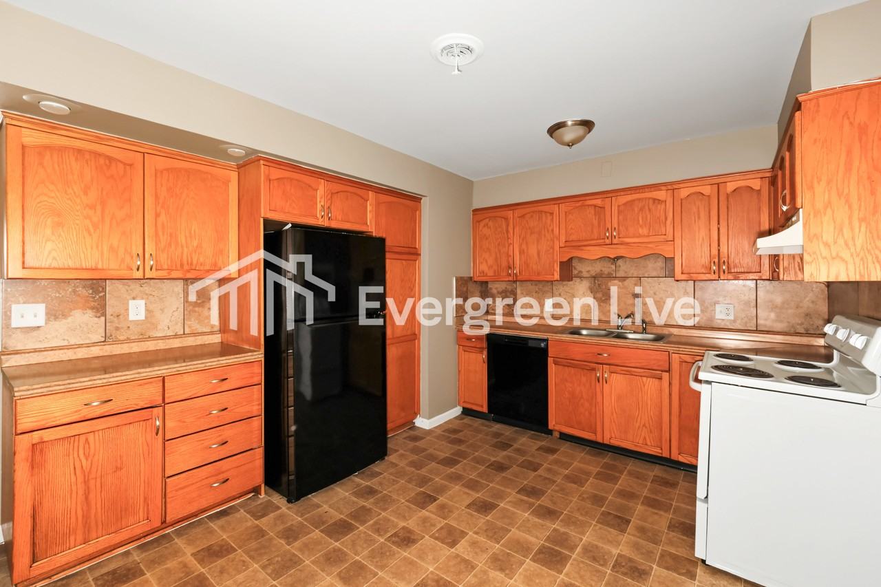 11428 Palmer Ave - Photo 7 of 15