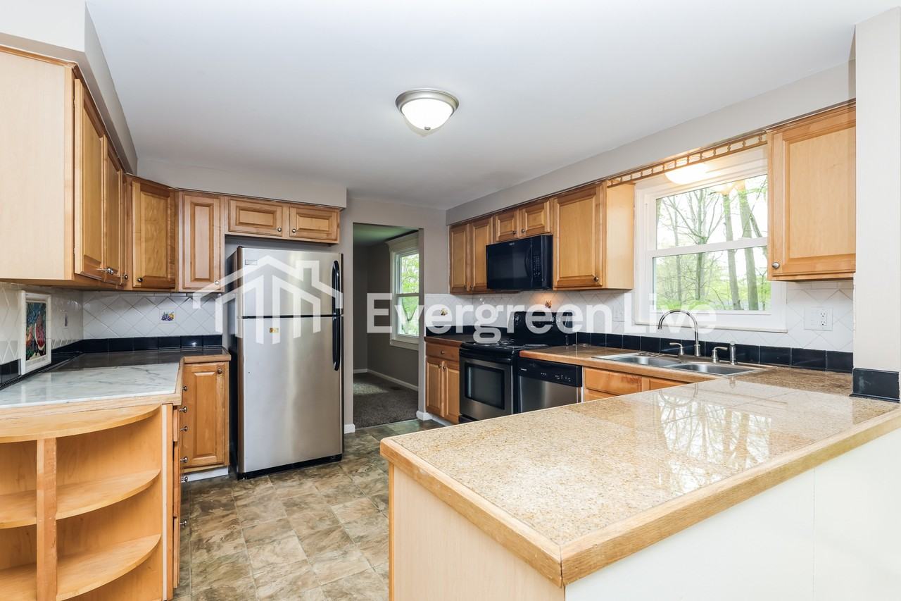 4206 Satellite Ave - Photo 5 of 15