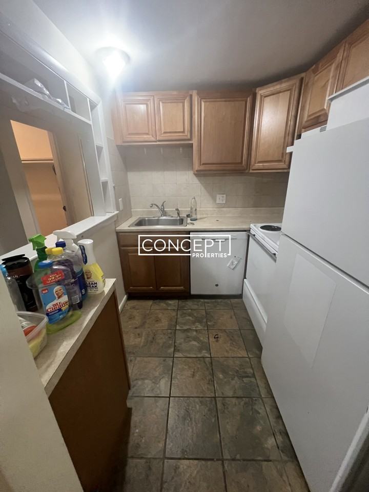 182 Central St #8 - Photo 6 of 18